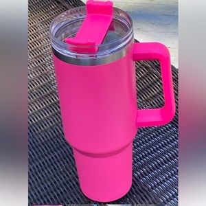 NWOT 40oz Stainless Steel Pink Tumblet